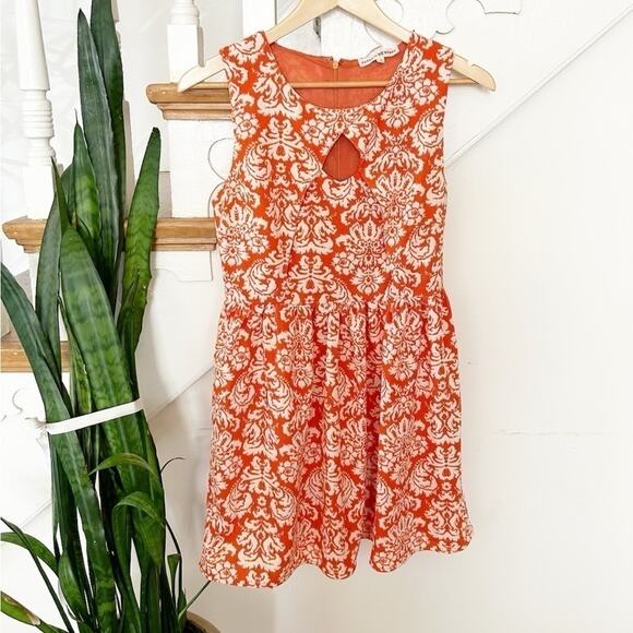 Altar'd State Dresses & Skirts - Altar'd State Orange White Floral Print Sleeveless Keyhole Mini Dress Size Small